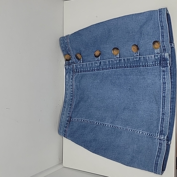 Free People Dresses & Skirts - Free People button down mini skirt size 6